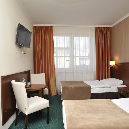 Hotel Lotos Woskrzenice Duze Extérieur photo