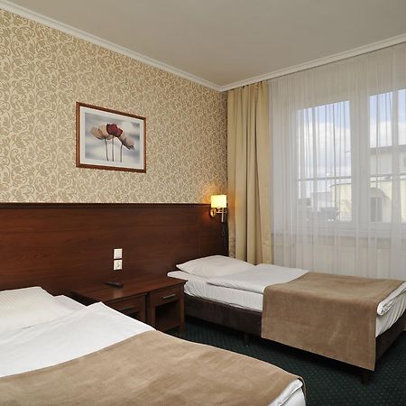 Hotel Lotos Woskrzenice Duze Extérieur photo