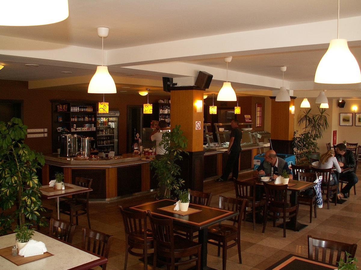 Hotel Lotos Woskrzenice Duze Extérieur photo