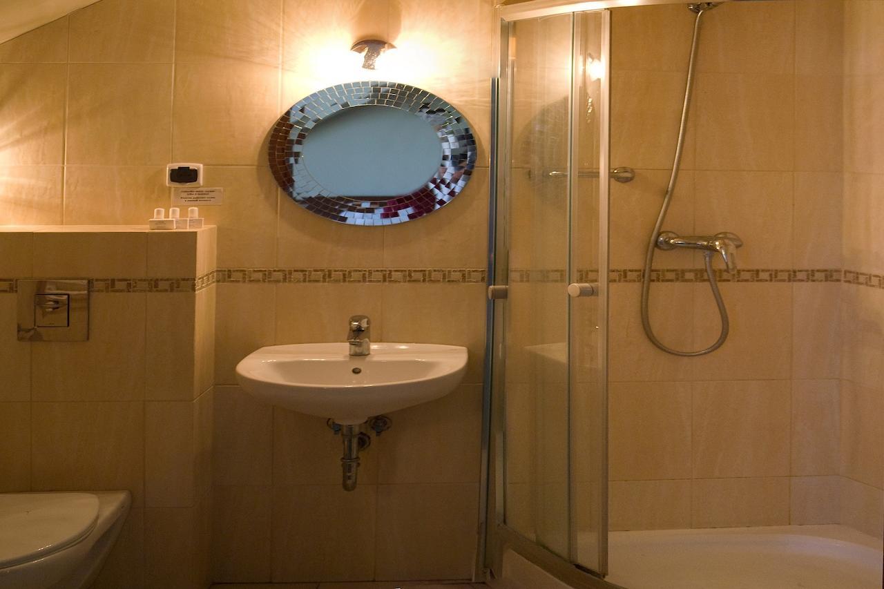 Hotel Lotos Woskrzenice Duze Chambre photo