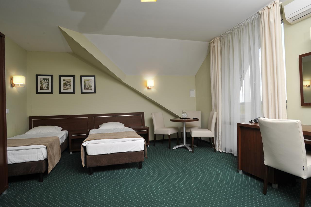 Hotel Lotos Woskrzenice Duze Extérieur photo
