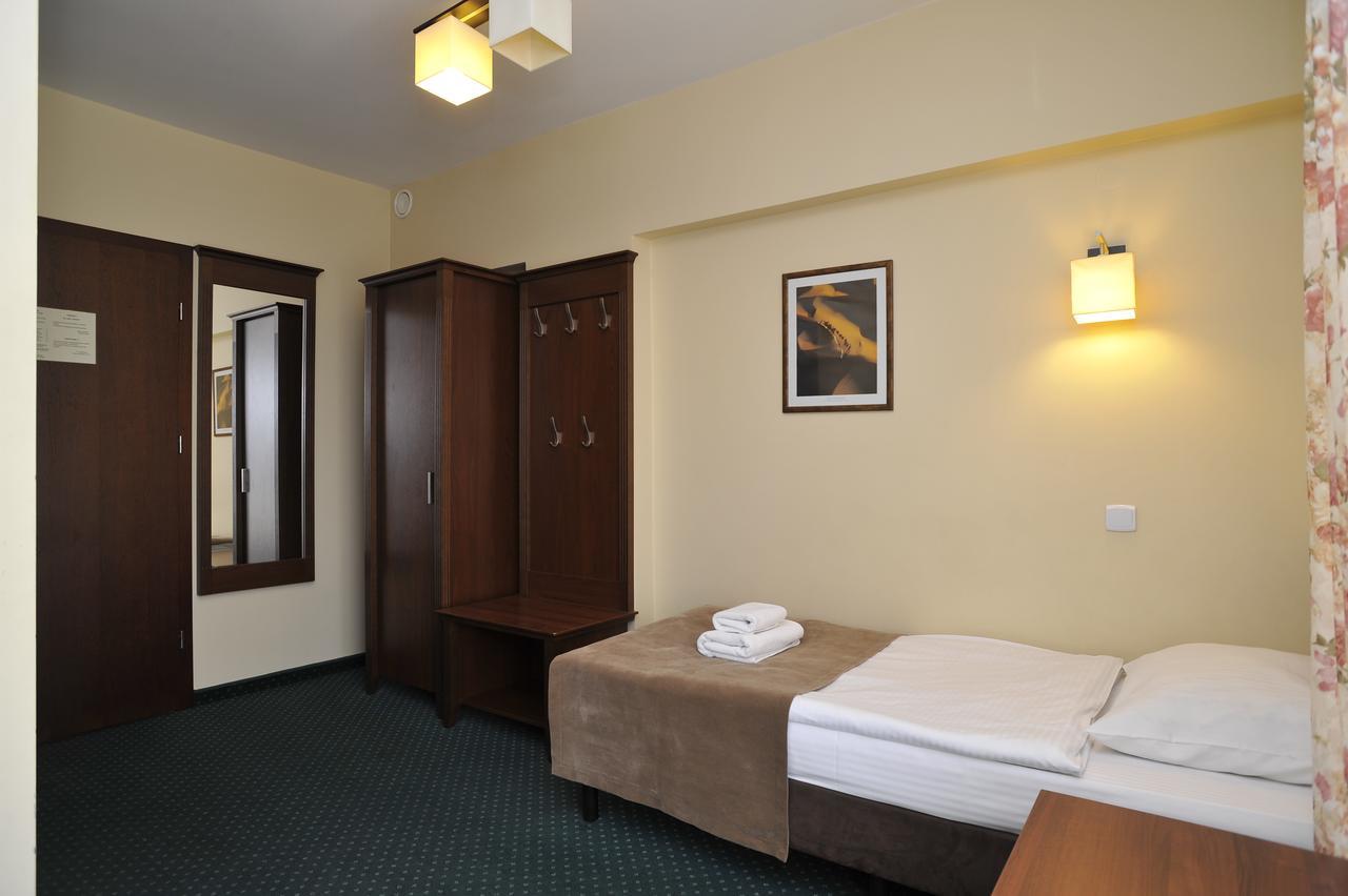 Hotel Lotos Woskrzenice Duze Extérieur photo