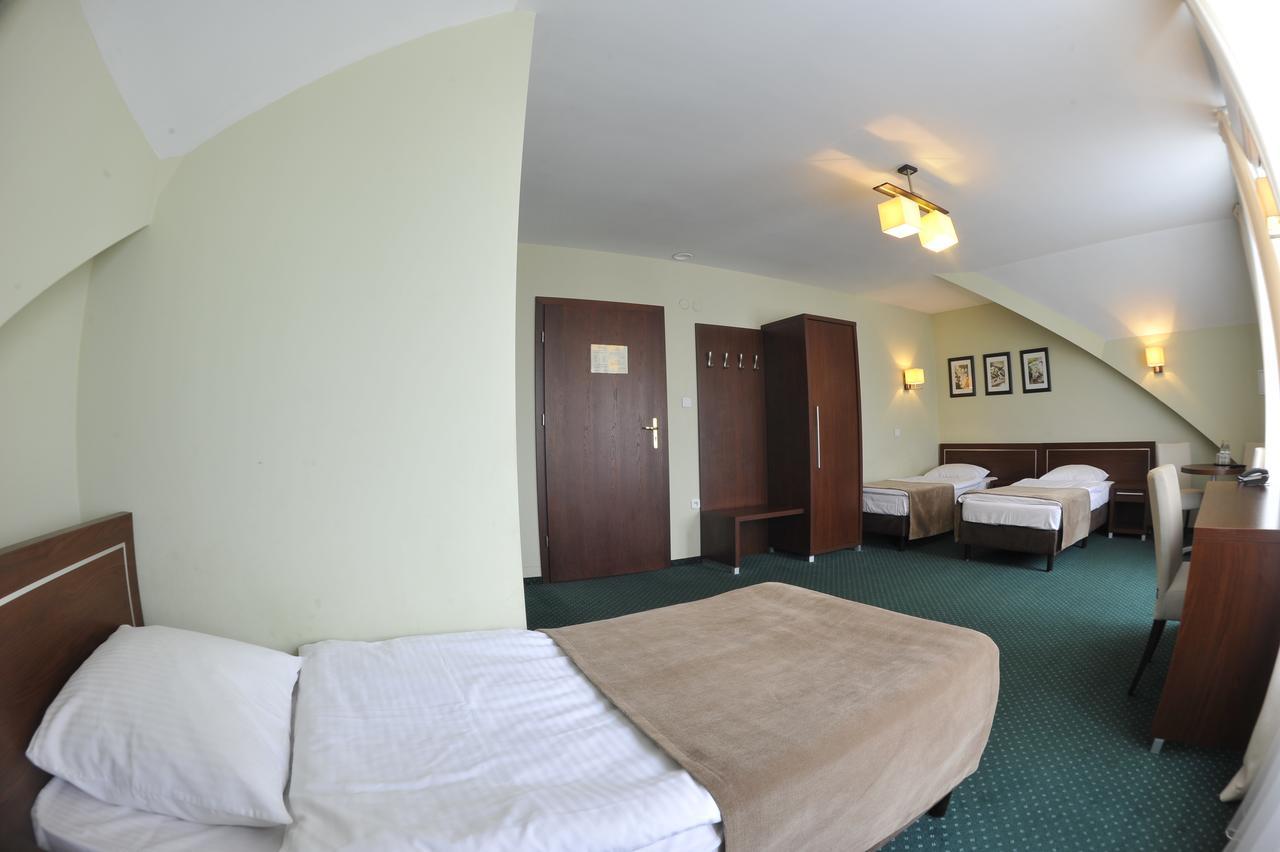 Hotel Lotos Woskrzenice Duze Extérieur photo