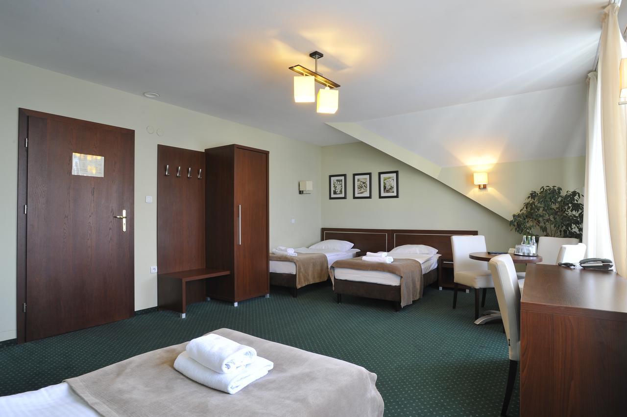 Hotel Lotos Woskrzenice Duze Extérieur photo